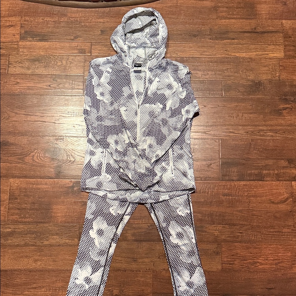 Women’s Nike Running Outfit
